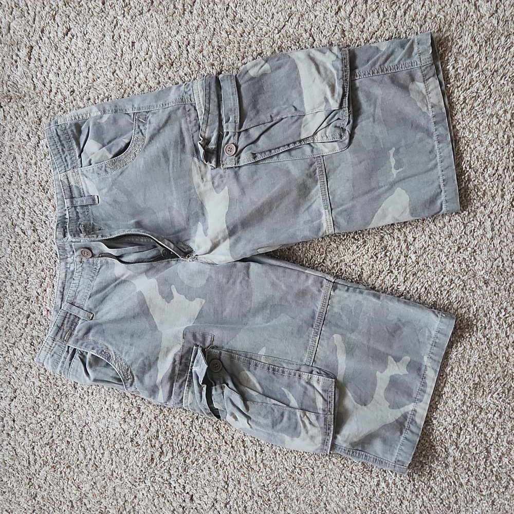 Men's cargo shorts